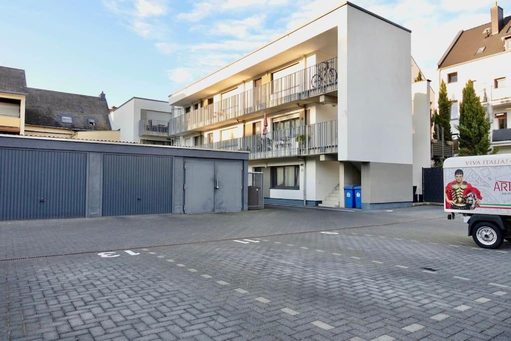 Stylisches Studio Mit Privatem Stellplatz Wenige Minuten Von Der Innenstadt & Mosel Koblenz  Bagian luar foto