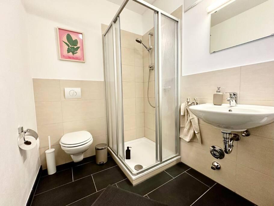 Stylisches Studio Mit Privatem Stellplatz Wenige Minuten Von Der Innenstadt & Mosel Koblenz  Bagian luar foto
