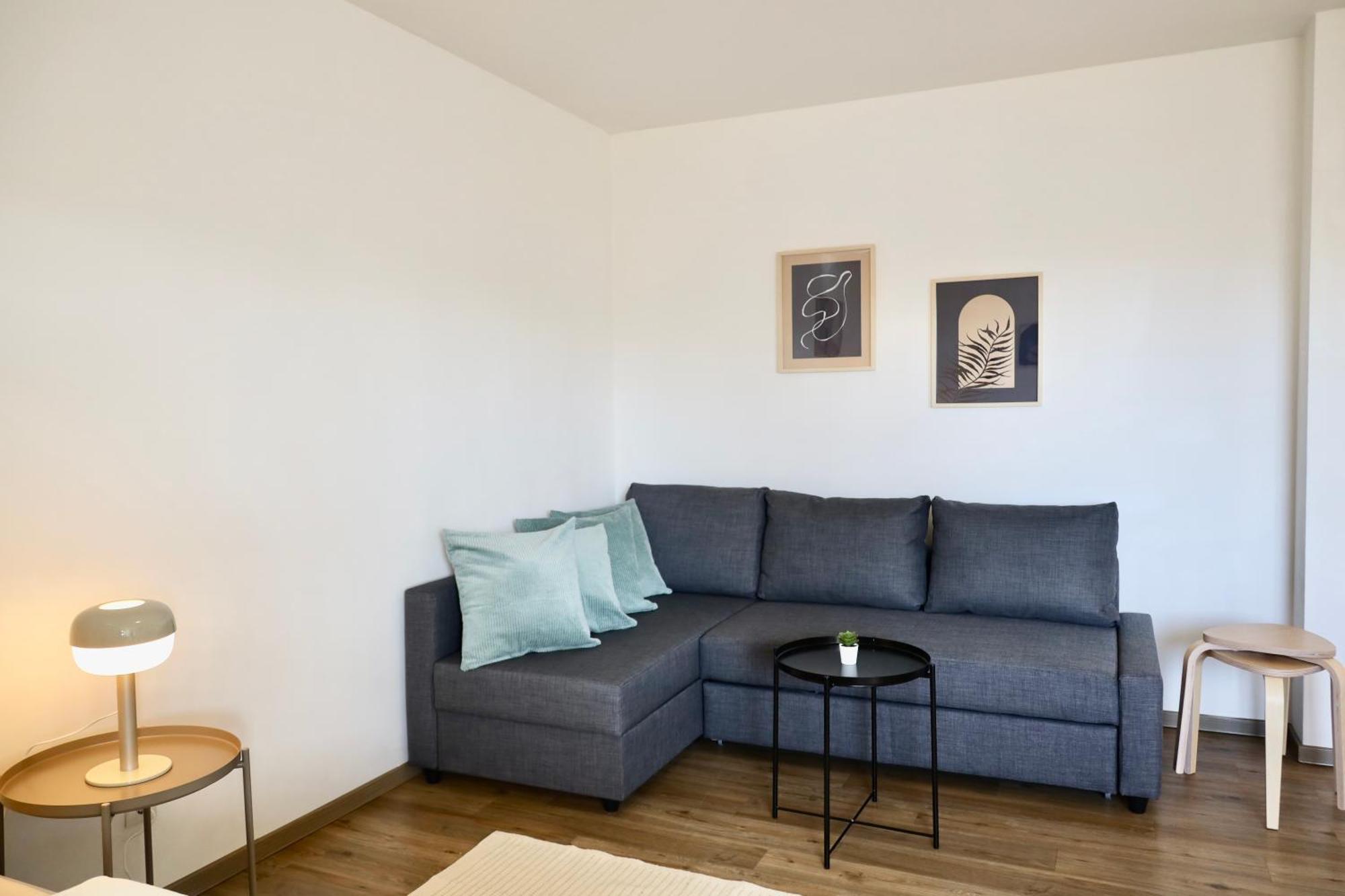 Stylisches Studio Mit Privatem Stellplatz Wenige Minuten Von Der Innenstadt & Mosel Koblenz  Bagian luar foto